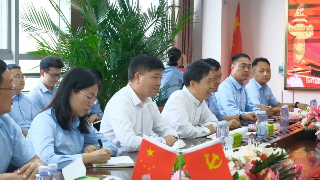 新密市委常委、政法委書記劉軍杰一行蒞臨榮盛科技集團調(diào)研指導(dǎo)